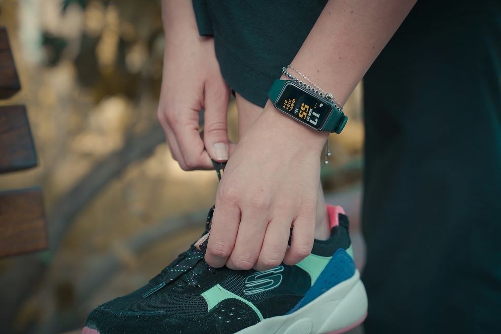 Fitness bracelets and smartwatches are found to be harmful to health